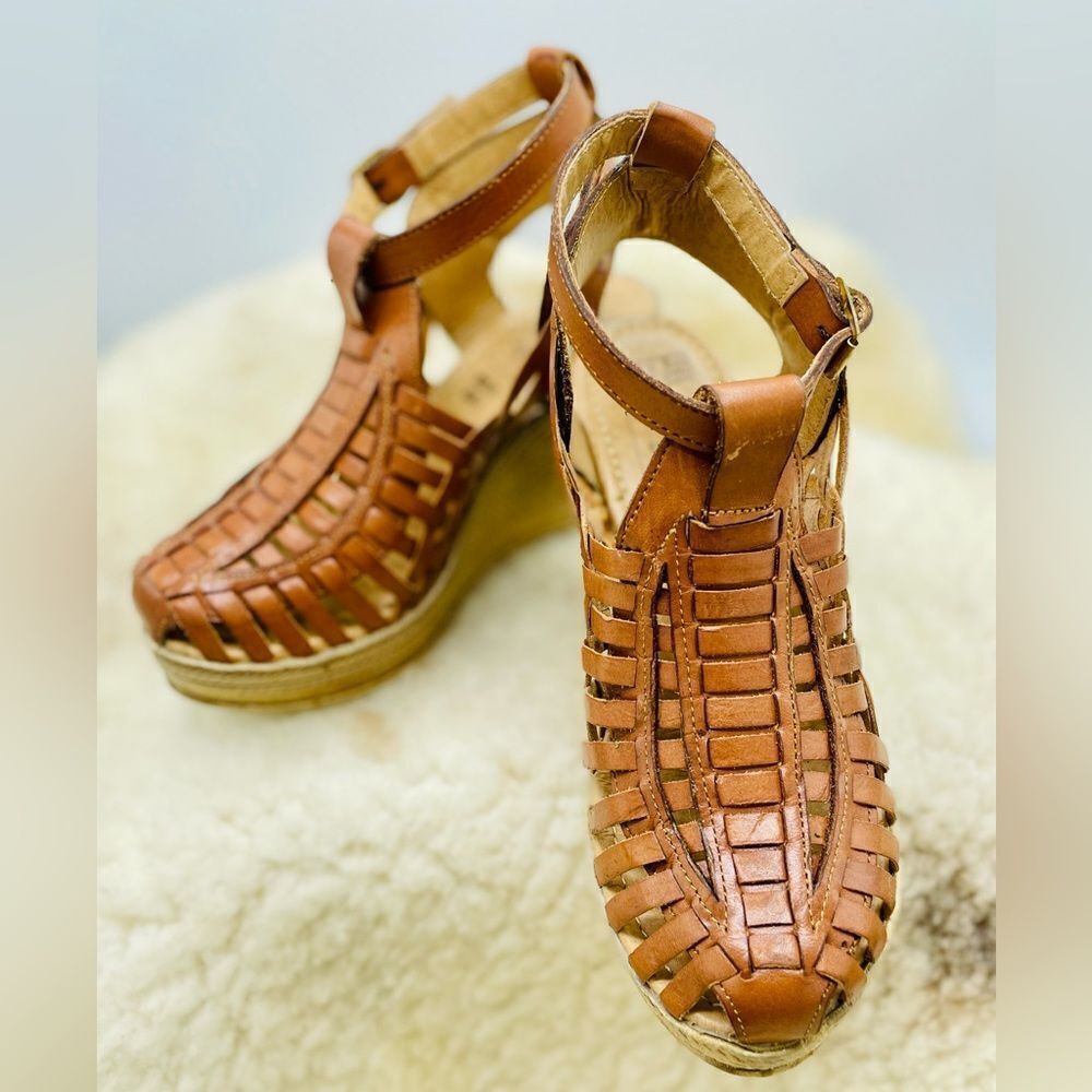 Handmade Tan Wedge  - Picture 5 of 5